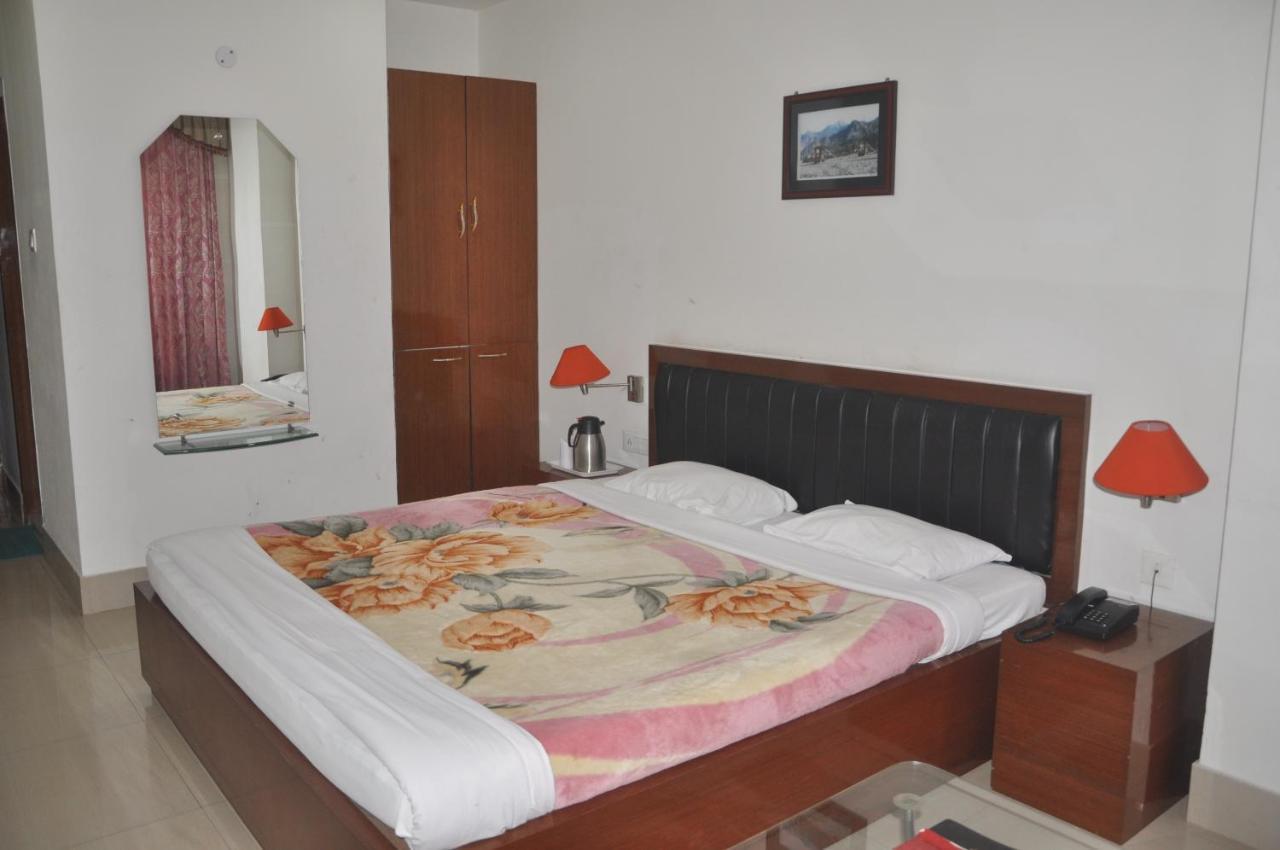 Hotel Dooars Mountain Alipur Duar Esterno foto