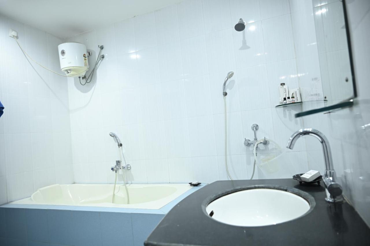 Hotel Dooars Mountain Alipur Duar Esterno foto