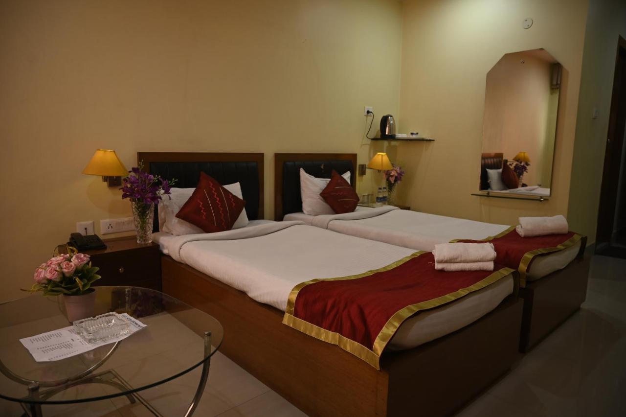 Hotel Dooars Mountain Alipur Duar Esterno foto