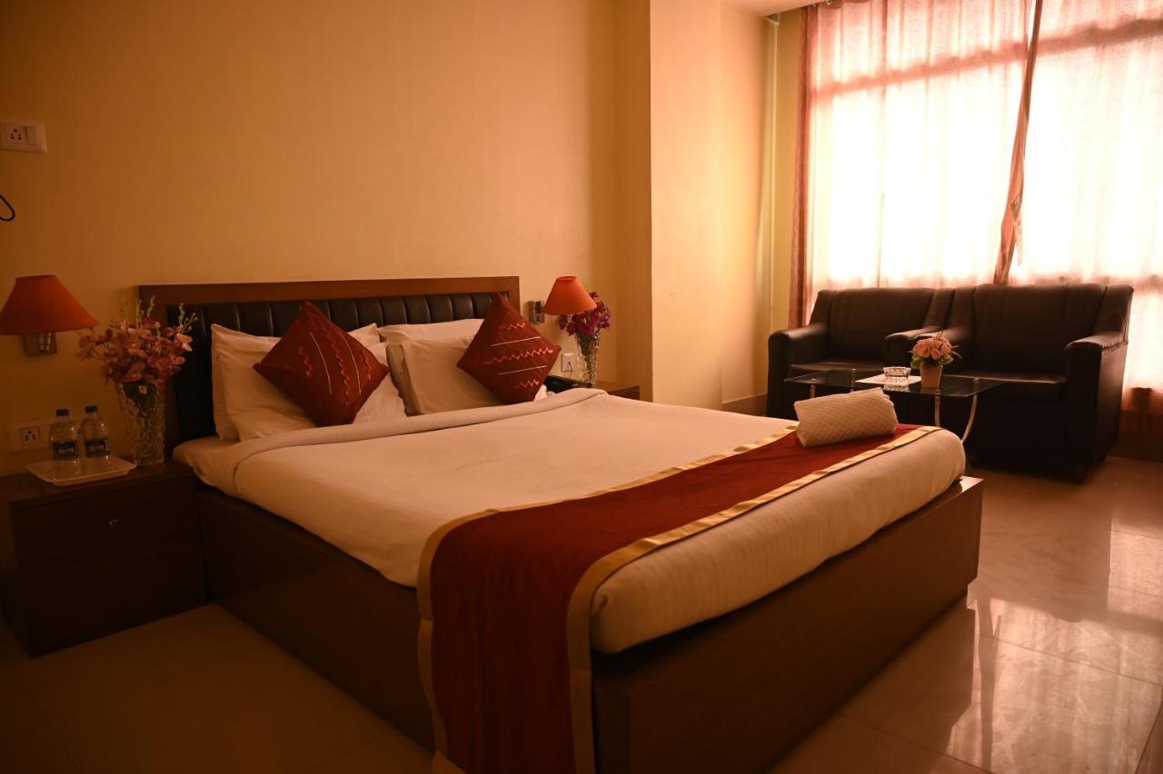 Hotel Dooars Mountain Alipur Duar Esterno foto