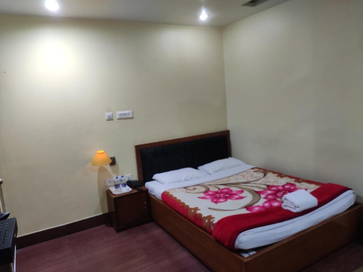 Hotel Dooars Mountain Alipur Duar Esterno foto